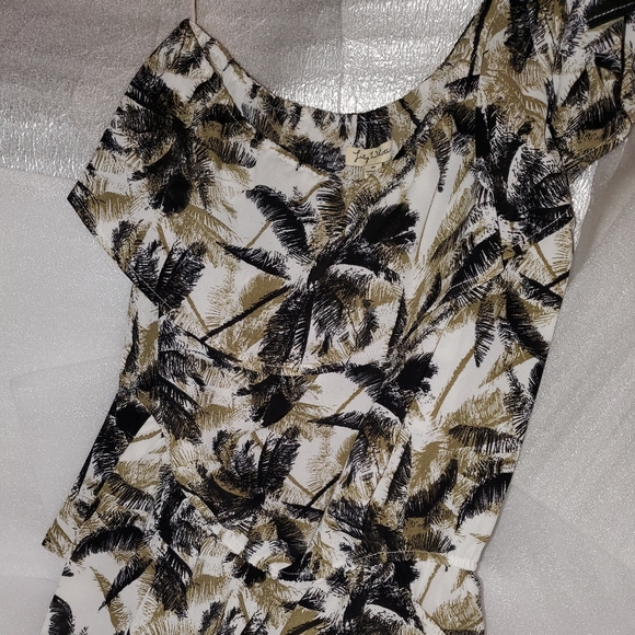 Beautiful top! - Picture 3 of 5